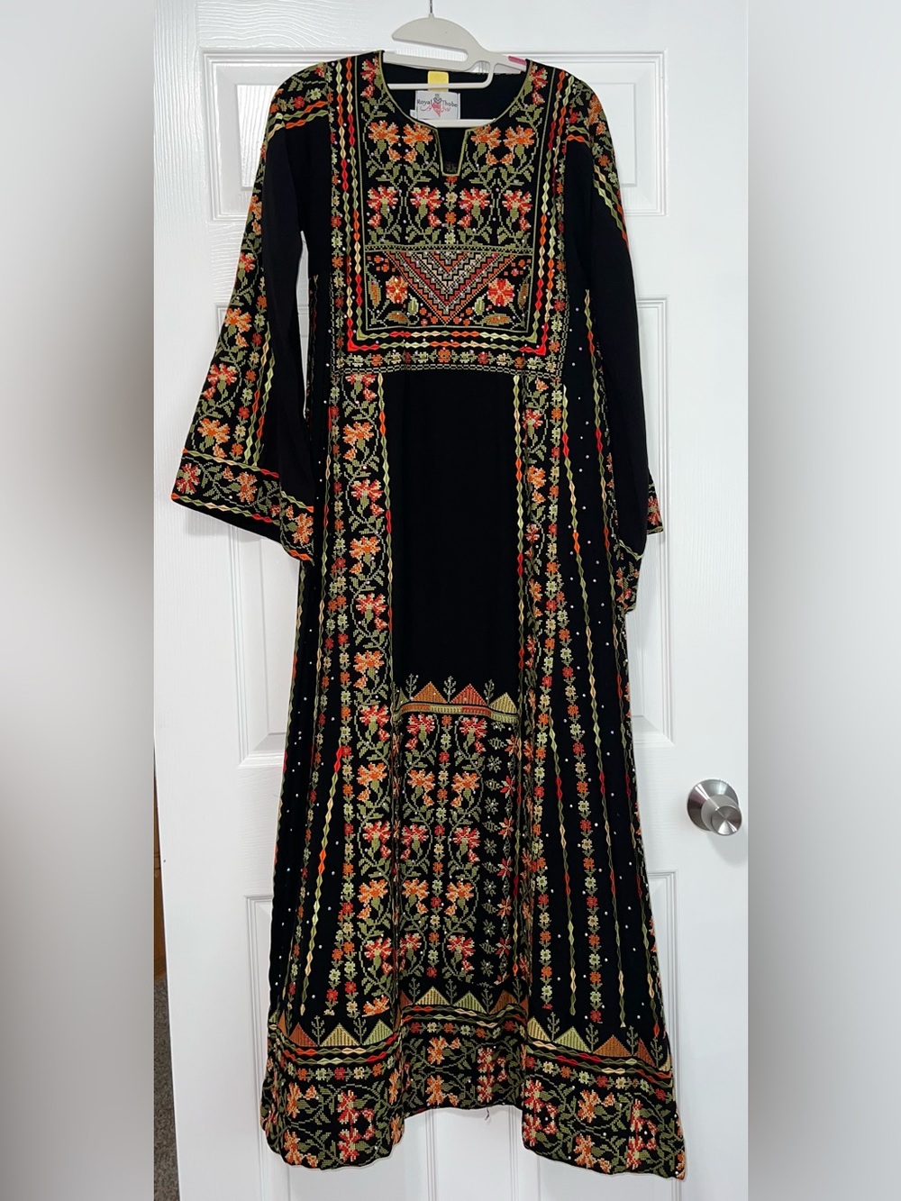 Traditional Middle Eastern Thobe